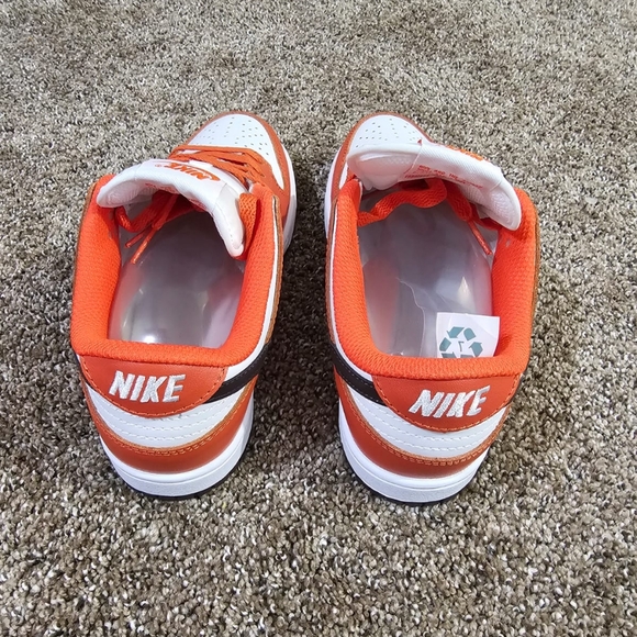 Nike Women's Dunk Low Halloween - Picture 3 of 9